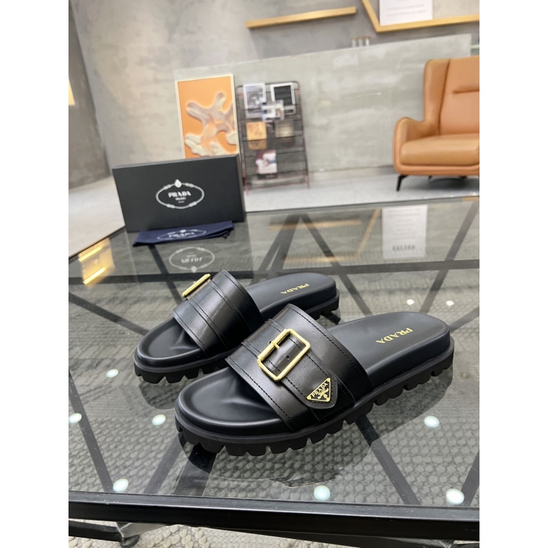 Pra*a slippers